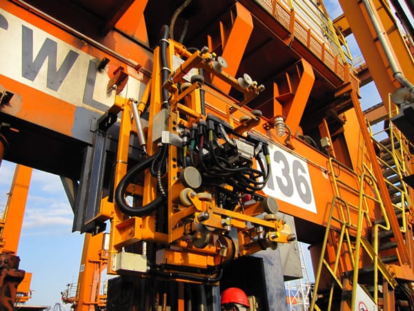 Series DZD-2 Automatic Telescope Arm for RTG Conductor Line DZD-2