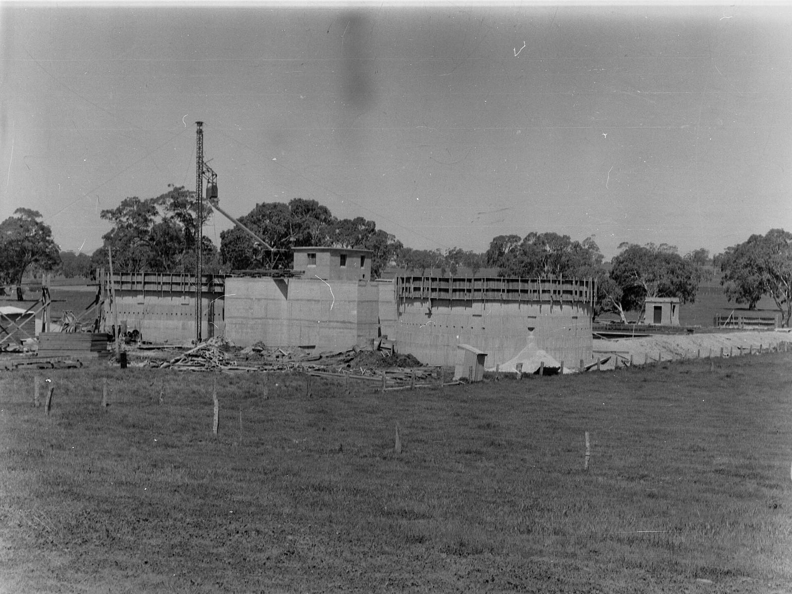 Water-supply pumping station with HV motors